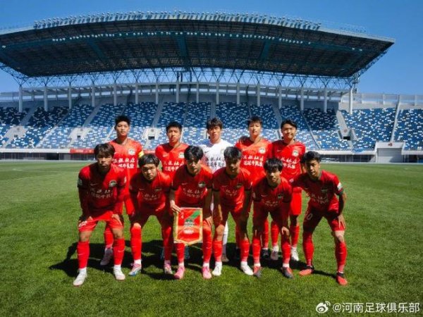 星空体育娱乐平台 中国足球陷入'寒冬'困境，各队生存突围之道引人瞩目